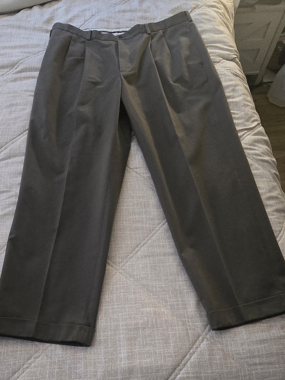 Brooks Brothers Men's Pleated Dress Pants in Charcoal Gray 40x30 Vintage Y2K